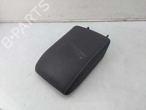 Used Armrest / Center console Armrest / Center console VW GOLF II (19E, 1G1) 1.8 GTI G60 Syncro (160 hp) 33884221 33884221