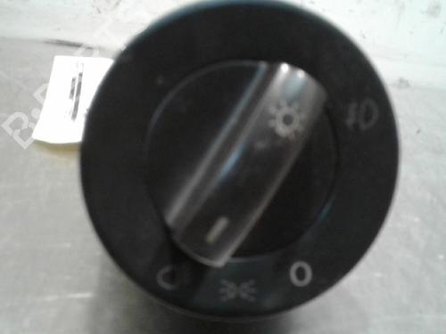 Used Headlight switch VW POLO (9N_, 9A_) 1.2 (54 hp) 12017571