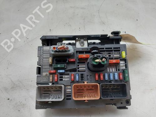 Used Fuse box Fuse box PEUGEOT 308 I (4A_, 4C_) 1.6 16V (120 hp) 35782996 35782996
