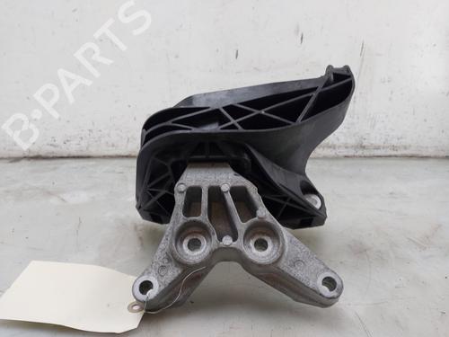 Used Engine mount Engine mount PEUGEOT 5008 II (MC_, MJ_, MR_, M4_) 1.2 Hybrid 136 (MRHPYC) (136 hp) 34695970 34695970