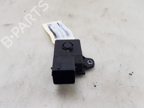 Used Switch PEUGEOT 3008 II SUV (MC_, MR_, MJ_, M4_) 1.2 THP/ PureTech 130 (MRHNSM, MRHNSU, MRHNSJ, MRHNYW,... (131 hp) 28716005