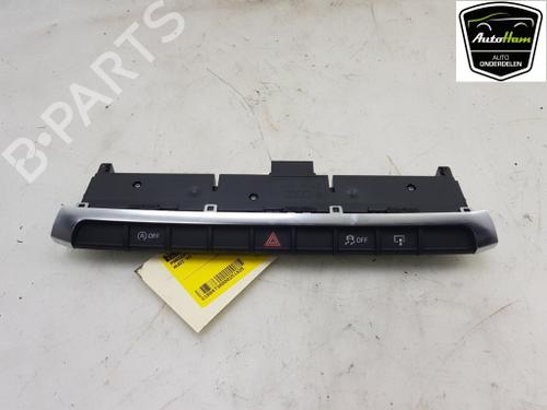 Used Warning switch Warning switch AUDI A3 Limousine (8VS, 8VM) 1.4 TFSI (125 hp) 16025938 16025938