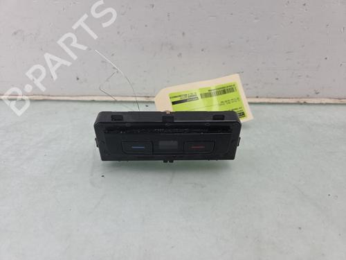 Used Climate control VW TIGUAN (AD1, AX1) 1.4 TSI (125 hp) 31657345