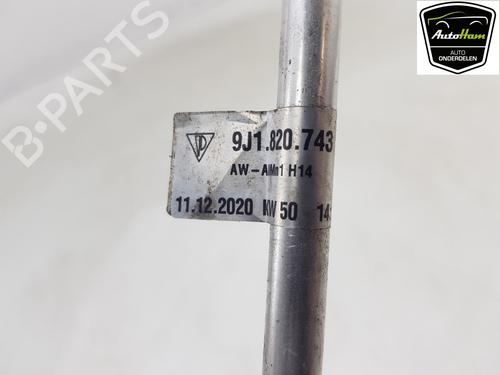 air-conditioning-evaporator-porsche-taycan-y1a-4s-y1adb1-9j1820743-2019-18356110 main image