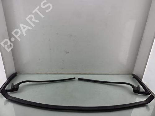 Gummiliste FERRARI 296 GTS Convertible (F 171) PHEV (830 hp) 31040900