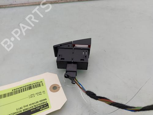Warning switch SKODA OCTAVIA III Combi (5E5, 5E6) 1.0 TSI | BP36838814I22 - Image 2