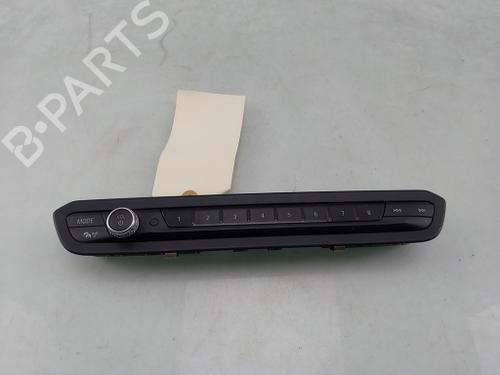 switch-bmw-3-g20-g80-g28-2018-26655030 main image