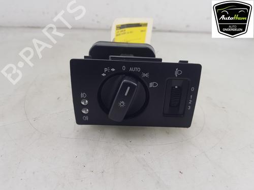 Used Headlight switch MERCEDES-BENZ B-CLASS Sports Tourer (W245) B 180 CDI (245.207) (109 hp) 16352534