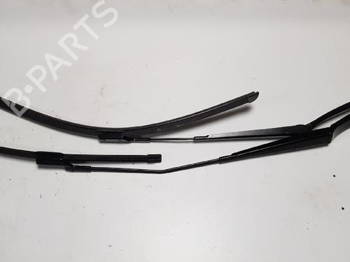 Used Front windshield wiper arm VW GOLF VII (5G1, BQ1, BE1, BE2) 1.5 TSI (130 hp) 13142176