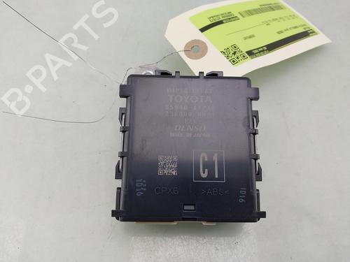Used Electronic module TOYOTA COROLLA Saloon (_E21_) 1.8 VVTi Hybrid (126 hp) 30183971