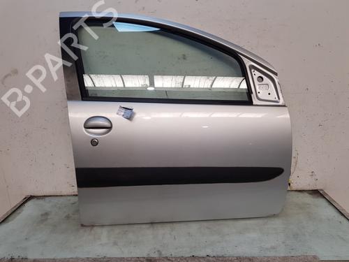 Used Right front door TOYOTA AYGO (_B1_) 1.0 (KGB10_, KGB10R) (68 hp) 24149499