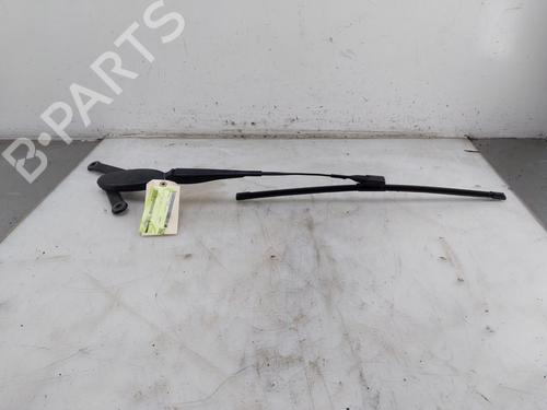 Used Front windshield wiper arm MERCEDES-BENZ GLC (X253) 250 4-matic (253.946) (211 hp) 31260277