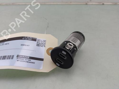 Andre PORSCHE CAYENNE (9YA) 3.0 E-Hybrid AWD (9YAAE1) (462 hp) 29478907