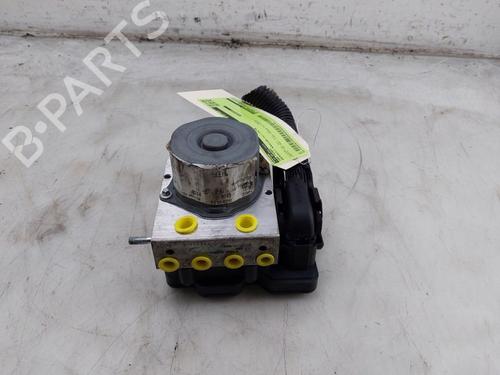 Used ABS pump RENAULT KADJAR (HA_, HL_) 1.2 TCe 130 (HLMR) (130 hp) 30743554