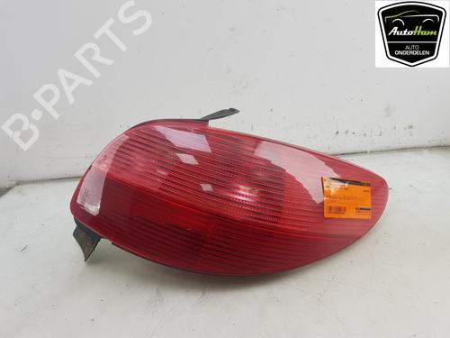 Used Right taillight PEUGEOT 206 Hatchback (2A/C) 1.1 i (60 hp) 13106841
