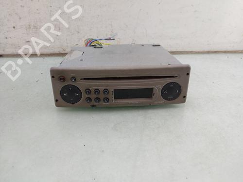 Used Radio Radio RENAULT TWINGO II (CN0_) 1.2 (CN0D) (58 hp) 40525690 40525690