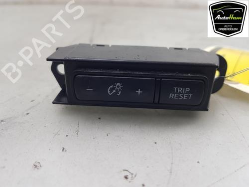 Used Switch NISSAN LEAF (ZE1) Electric (218 hp) 18254322