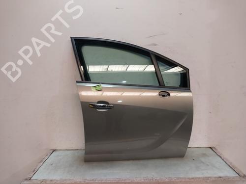 Used Right front door OPEL MERIVA B MPV (S10) 1.4 (75) (120 hp) 32382454