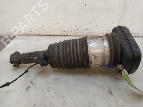 Used Right rear shock absorber Right rear shock absorber BMW X5 (G05, F95) xDrive 45 e Plug-in Hybrid (394 hp) 33956534 33956534