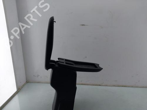 Armrest / Center console TOYOTA YARIS (_P21_, _PA1_, _PH1_) 1.5 Hybrid (MXPH10, MXPH11) | BP32359327I20
