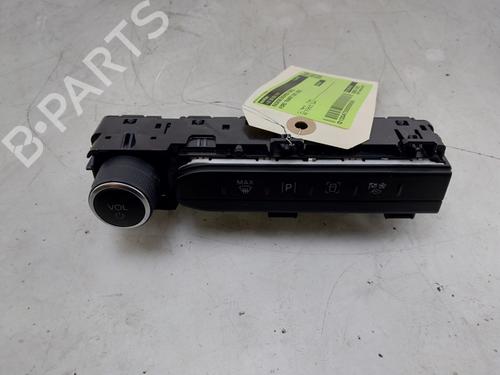 switch-ford-transit-custom-v710-van-nrn-2023-37179610 main image