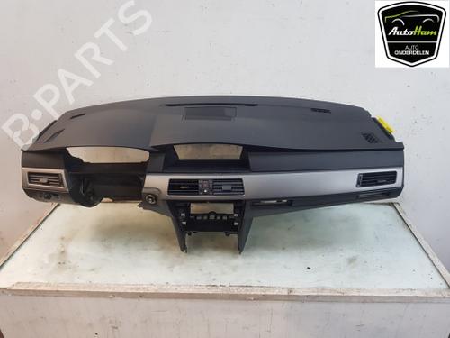 Used Dashboard Dashboard BMW 5 (E60) 530 i (272 hp) 17079569 17079569