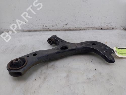 Used Right front suspension arm TOYOTA COROLLA Saloon (_E21_) 1.8 VVTi Hybrid (126 hp) 30300034