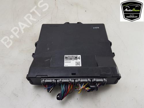 Used Other TOYOTA YARIS (_P13_) 1.5 Hybrid (NHP130_) (101 hp) 23218283