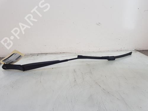 Used Front windshield wiper arm VW PASSAT B8 Variant (3G5, CB5) 2.0 TDI (150 hp) 26235707