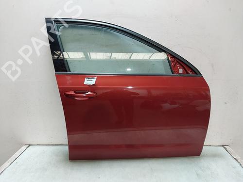 Dør højre fortil SKODA OCTAVIA III Combi (5E5, 5E6) 1.0 TSI (115 hp) 31922239