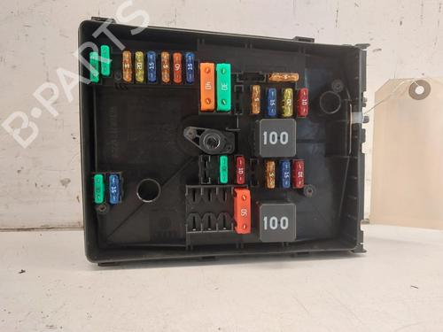 Used Fuse box Fuse box 38534696 38534696