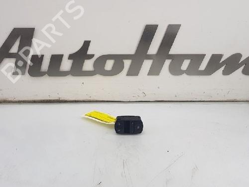 switch-opel-corsa-e-x15-12-08-68-13430017-2014-12013382 main image