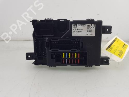 Used Fuse box Fuse box OPEL CORSA D (S07) 1.2 (L08, L68) (80 hp) 28166975 28166975