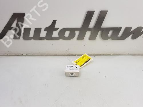 Used Electronic module TOYOTA YARIS (_P13_) 1.5 Hybrid (NHP130_) (101 hp) 12010116