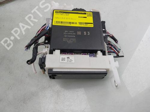Used Control unit Control unit TOYOTA YARIS (_P21_, _PA1_, _PH1_) 1.5 Hybrid (MXPH10, MXPH11) (116 hp) 39711155 39711155