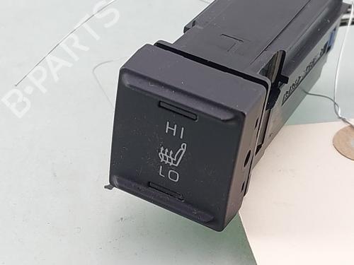 switch-toyota-yaris-cross-mxp_-2020-31092825 main image
