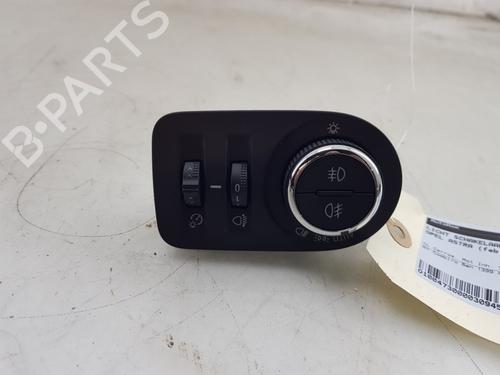 Used Headlight switch OPEL ASTRA K Sports Tourer (B16) 1.4 Turbo (35) (150 hp) 24203379