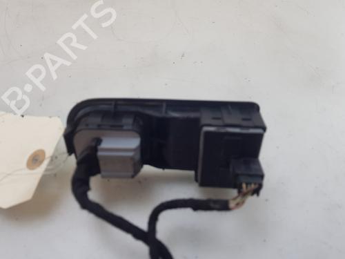 Used Switch VW MULTIVAN T5 (7HM, 7HN, 7HF, 7EF, 7EM, 7EN) 1.9 TDI (105 hp) 26125259