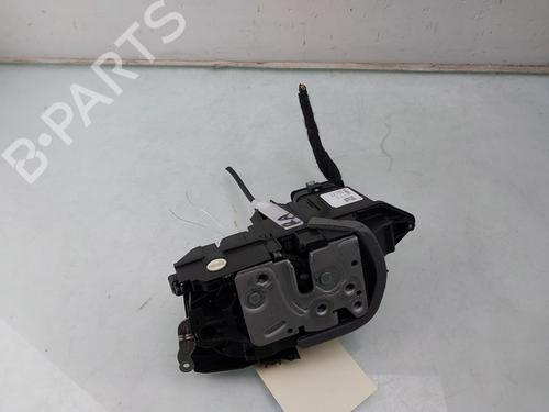 Cerradura puerta trasera derecha VOLVO XC90 II (256) B5 Mild-Hybrid AWD (235 hp) 31657314