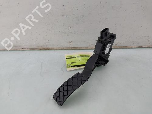 Pedale Pedale VW GOLF VII (5G1, BQ1, BE1, BE2) 2.0 GTI (230 hp) 34540402 34540402