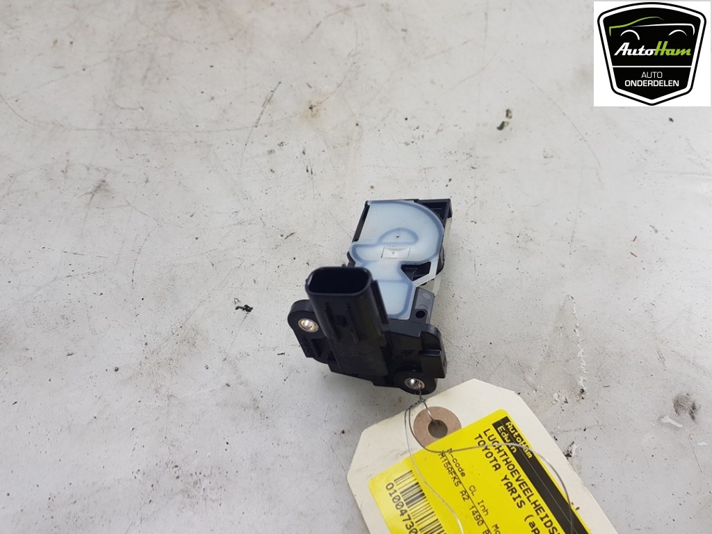 Mass air flow sensor TOYOTA YARIS CROSS (MXP_) 1.5 (MXPB10) 16352518