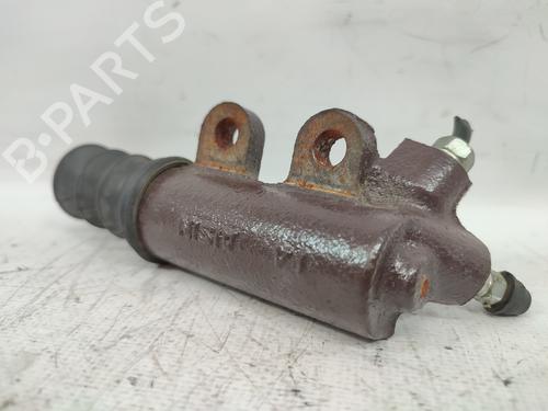 Clutch slave cylinder TOYOTA AVENSIS Saloon (_T25_) 2.0 D-4D (ADT250_, ADT250R) | BP14325358M113 