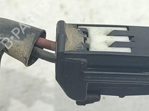 Third brake light KIA SORENTO I (JC) 2.5 CRDi 4WD | BP32372525L11