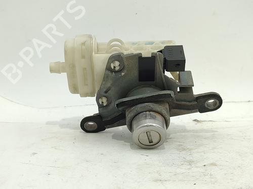 Used Tailgate handle AUDI A4 B5 (8D2) 1.9 TDI (110 hp) 31680164