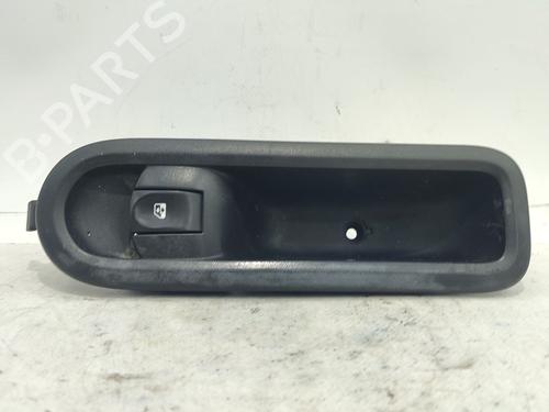 Højre fortil elrude kontakt RENAULT CLIO III (BR0/1, CR0/1) 1.5 dCi (88 hp) 32722558