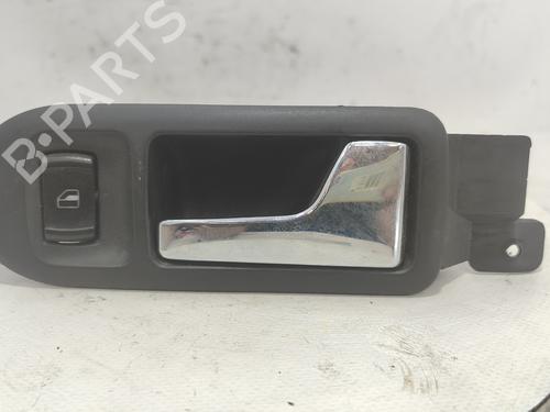 Used Front right interior door handle VW GOLF IV (1J1) [1997-2008]  19098511