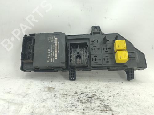 Used Fuse box OPEL VECTRA C (Z02) 2.2 DTI 16V (F69) (125 hp) 31055054