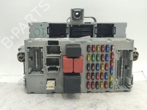 Used Fuse box Fuse box FIAT PUNTO (188_) 1.9 DS 60 (188.031, .051, .231, .251) (60 hp) 32711708 32711708