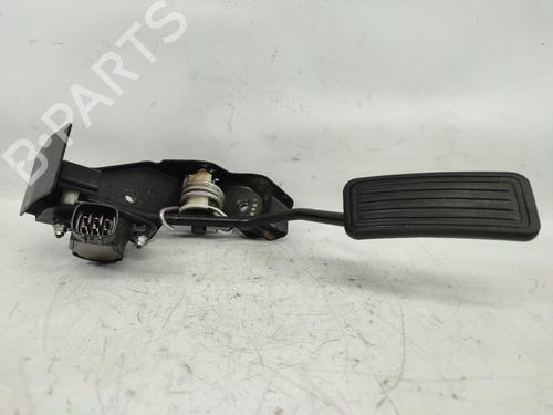 Used Pedal TOYOTA AVENSIS Saloon (_T25_) 2.0 D-4D (ADT250_, ADT250R) (126 hp) 13718601