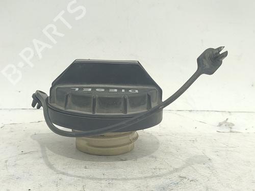 Fuel flap KIA SORENTO I (JC) 2.5 CRDi 4WD | BP32393933C131